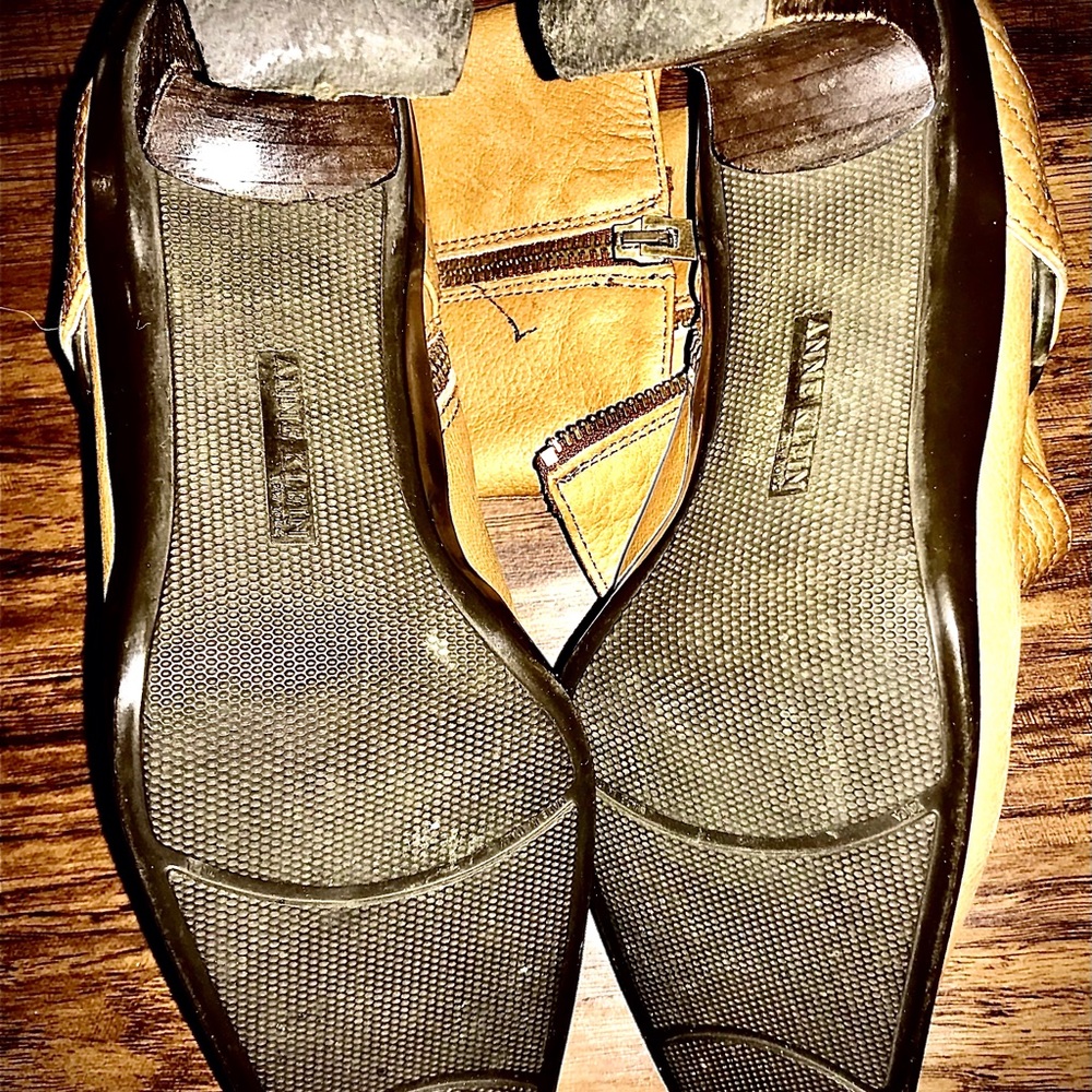 Anne Klein pebbled leather square toed heal boots with metal accent - Picture 5 of 6